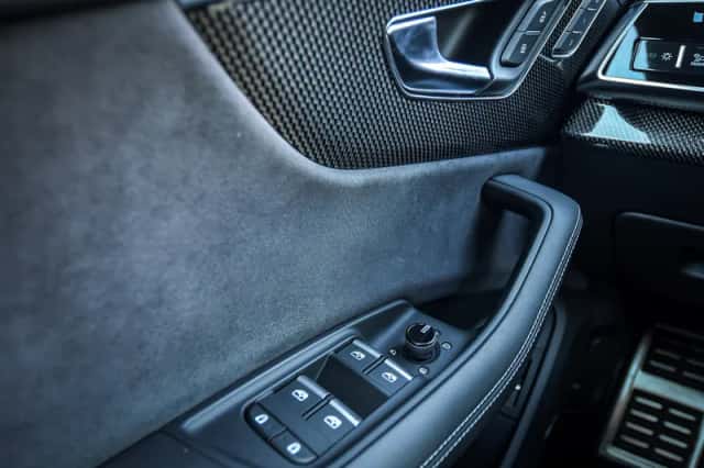 Audi SQ8 (2023) thumbnail 9