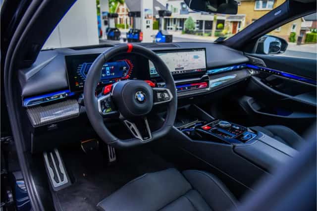 BMW M5 (2025) thumbnail 8