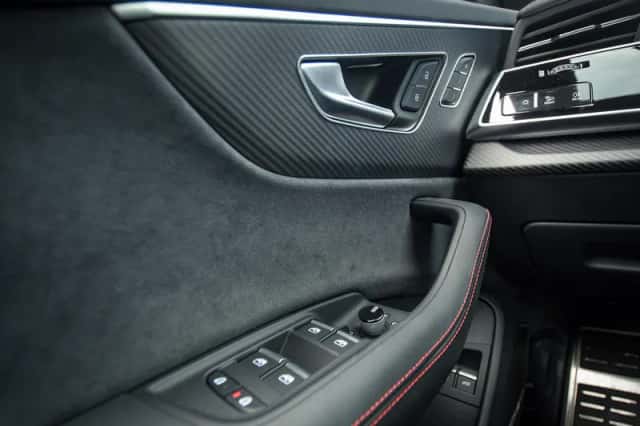 Audi Q8 (2025) thumbnail 8