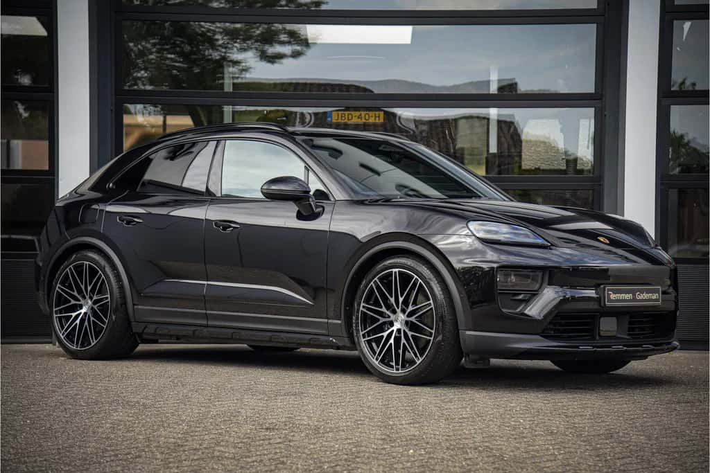 Porsche Macan (2025) — foto 1