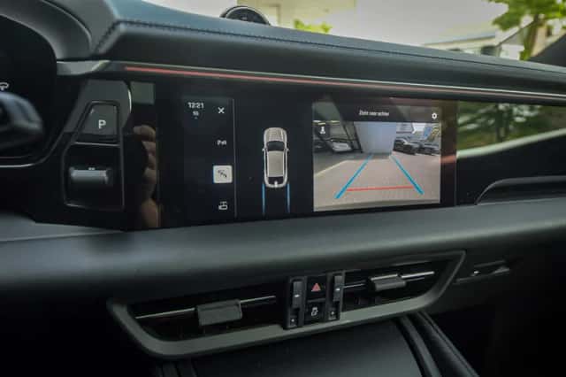 Porsche Macan (2025) thumbnail 15