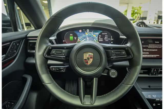 Porsche Macan (2025) thumbnail 9