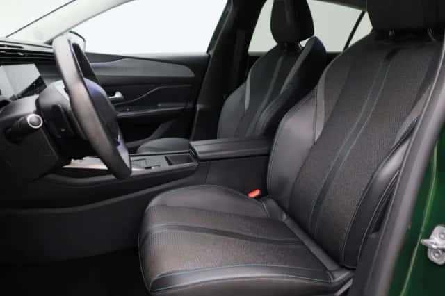 Peugeot 308 (2022) thumbnail 10