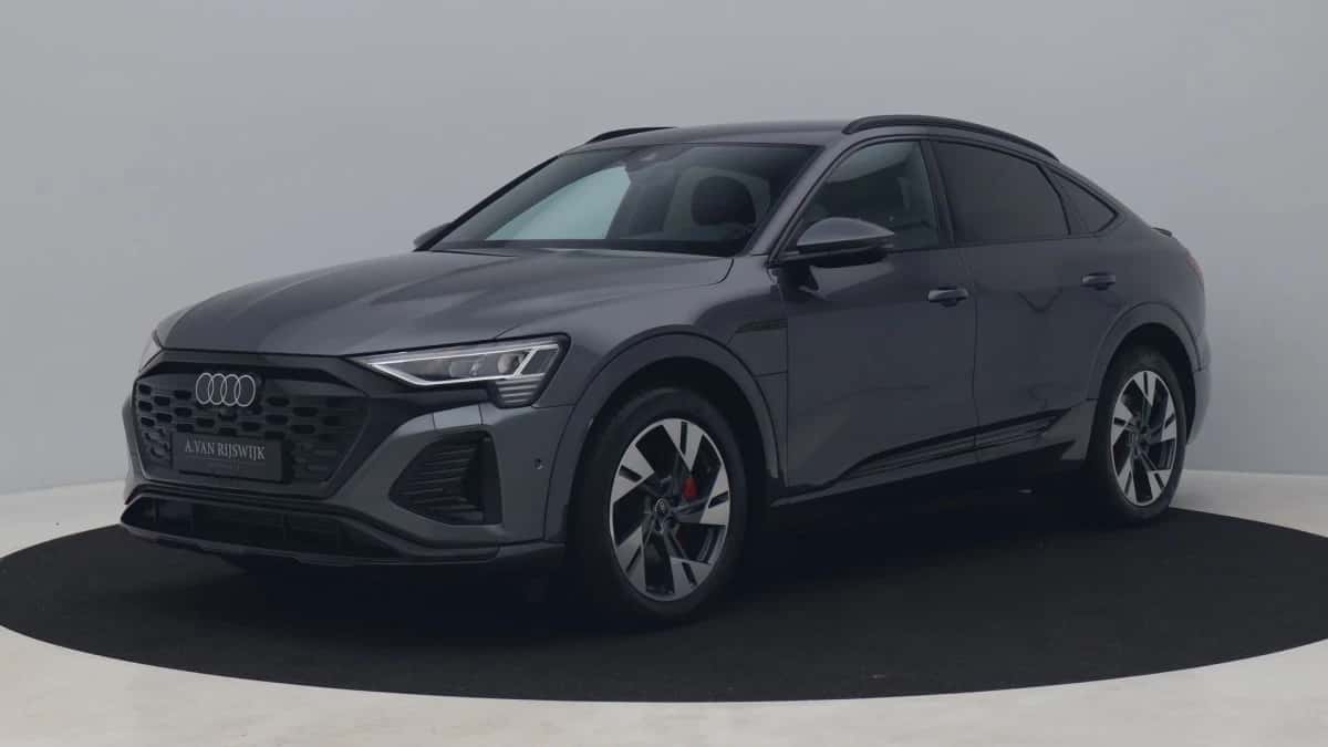 Audi Q8 (2023) — foto 1