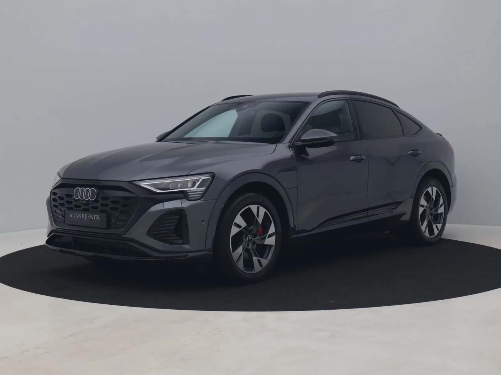 Audi Q8 (2023) — foto 1