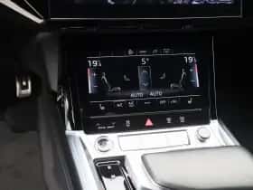 Audi Q8 (2023) thumbnail 16
