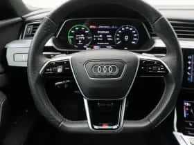 Audi Q8 (2023) thumbnail 17