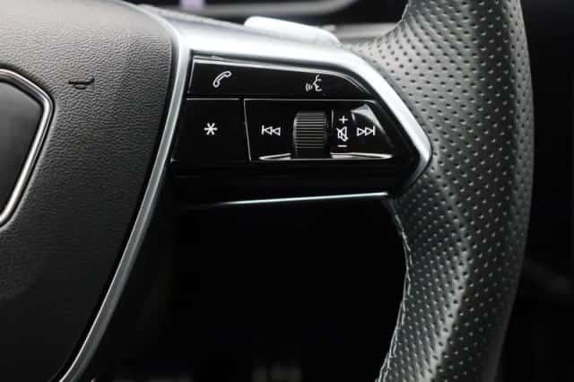 Audi Q8 (2023) thumbnail 19