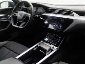 Audi Q8 (2023) thumbnail 3