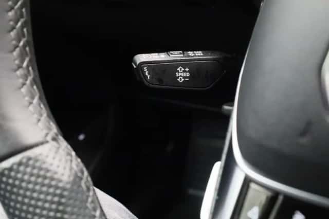 Audi Q8 (2023) thumbnail 22