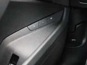 Audi Q8 (2023) thumbnail 25
