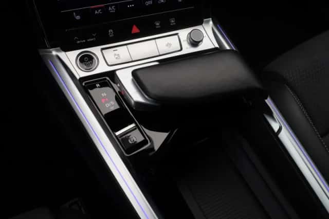 Audi Q8 (2023) thumbnail 27