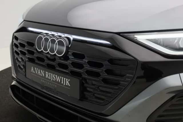 Audi Q8 (2023) thumbnail 29