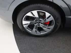 Audi Q8 (2023) thumbnail 30