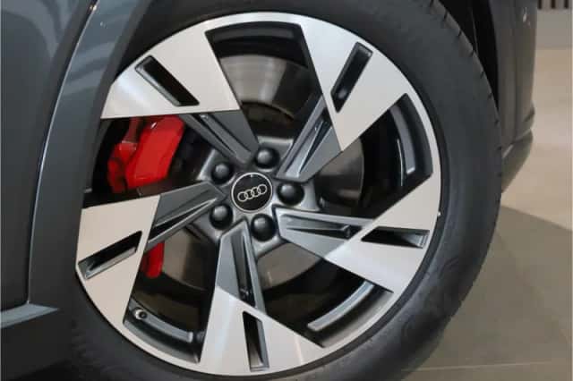 Audi Q8 (2023) thumbnail 31