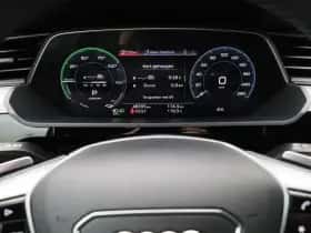 Audi Q8 (2023) thumbnail 7
