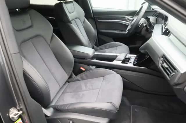 Audi Q8 (2023) thumbnail 9