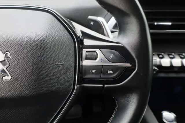 Peugeot 3008 (2021) thumbnail 16