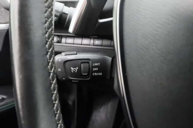 Peugeot 3008 (2021) thumbnail 17