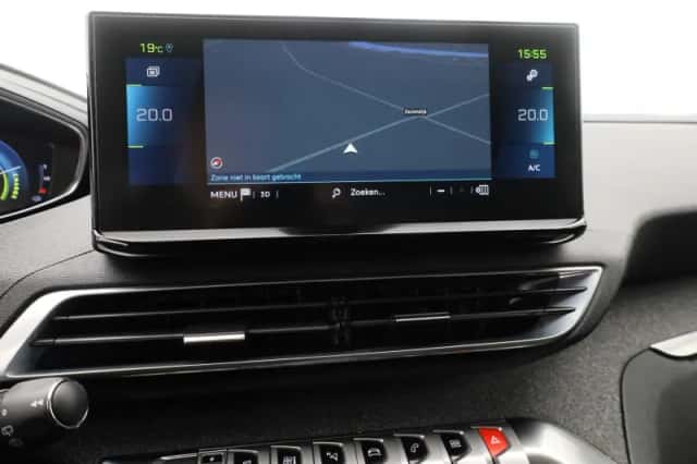 Peugeot 3008 (2021) thumbnail 23