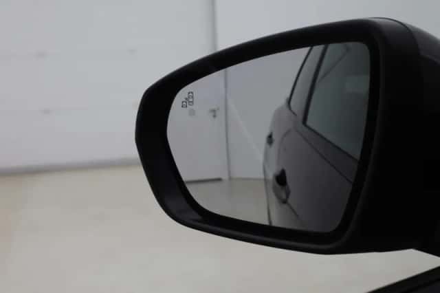 Peugeot 3008 (2021) thumbnail 25
