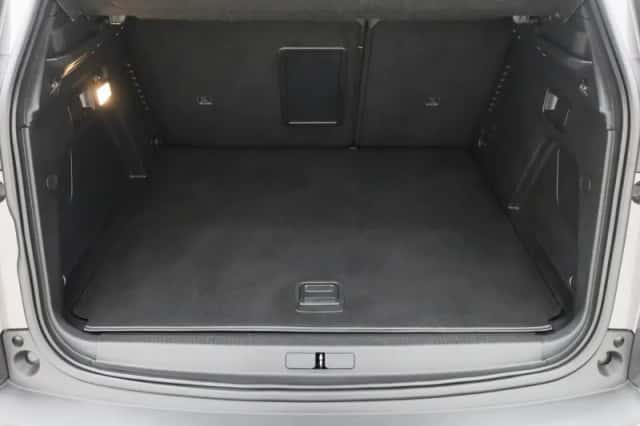 Peugeot 3008 (2021) thumbnail 26