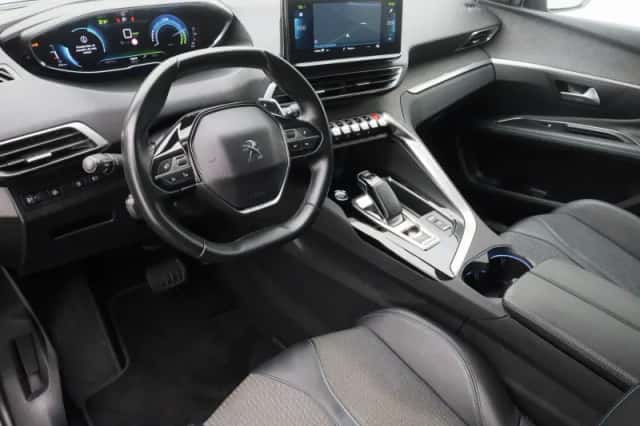 Peugeot 3008 (2021) thumbnail 9