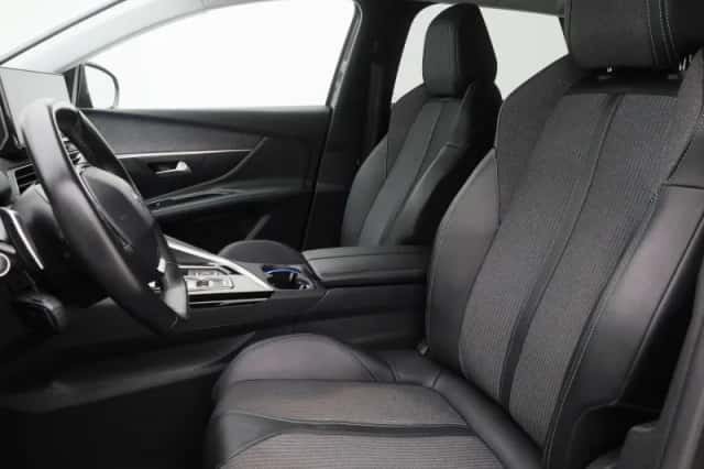 Peugeot 3008 (2021) thumbnail 10