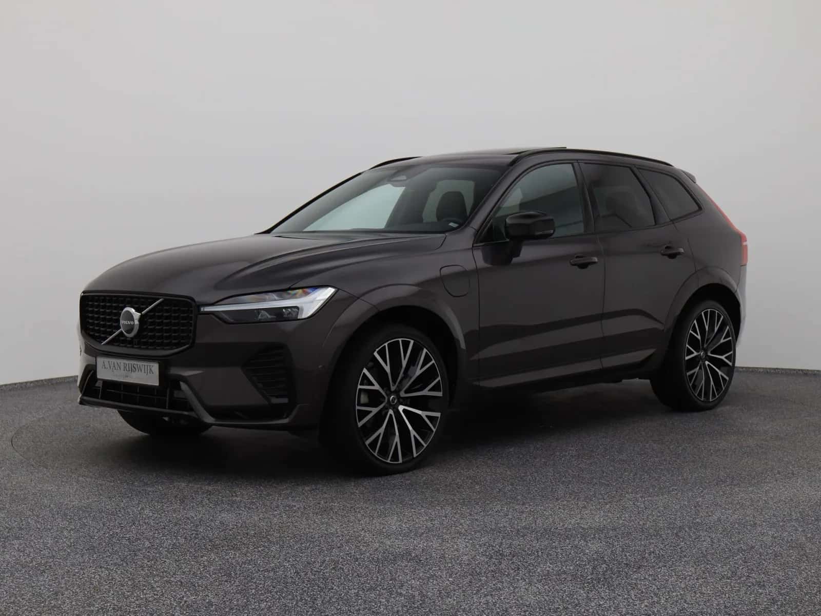 Volvo XC60 (2021) — foto 1