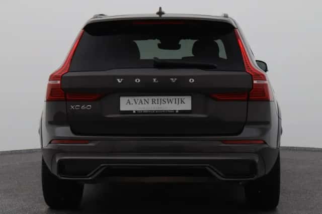 Volvo XC60 (2021) thumbnail 14