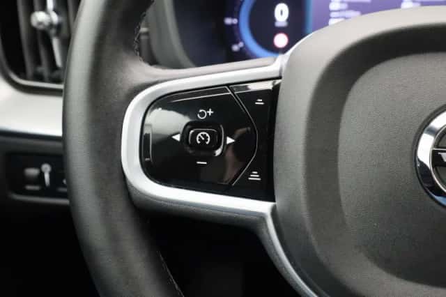 Volvo XC60 (2021) thumbnail 19