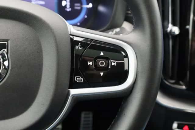 Volvo XC60 (2021) thumbnail 20