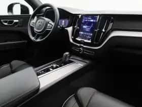 Volvo XC60 (2021) thumbnail 3