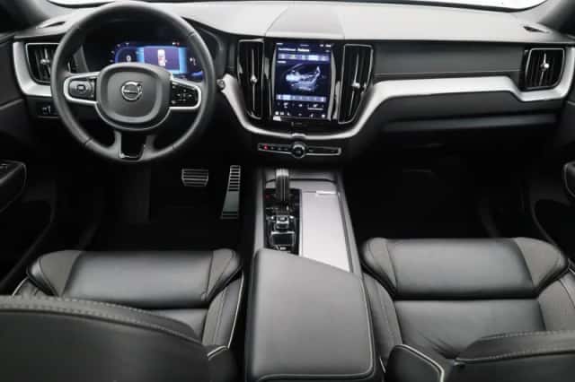 Volvo XC60 (2021) thumbnail 7