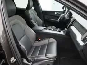 Volvo XC60 (2021) thumbnail 8