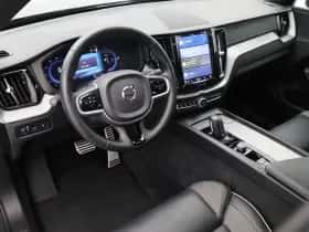 Volvo XC60 (2021) thumbnail 9