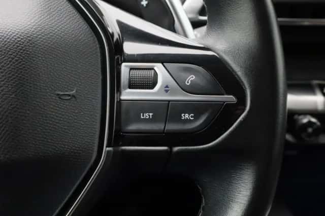 Peugeot 3008 (2022) thumbnail 16