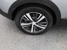 Peugeot 3008 (2022) thumbnail 25