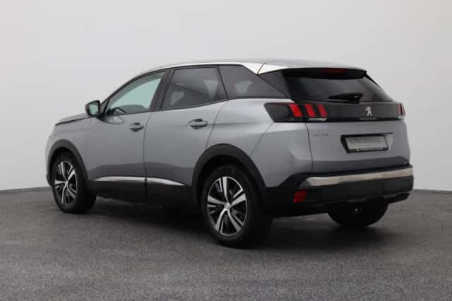 Peugeot 3008 (2022) thumbnail 4