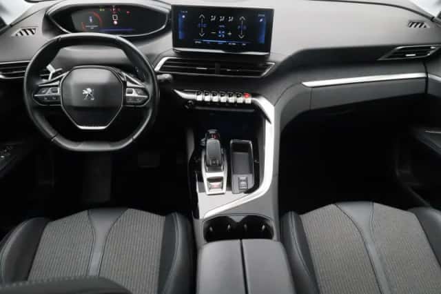 Peugeot 3008 (2022) thumbnail 7