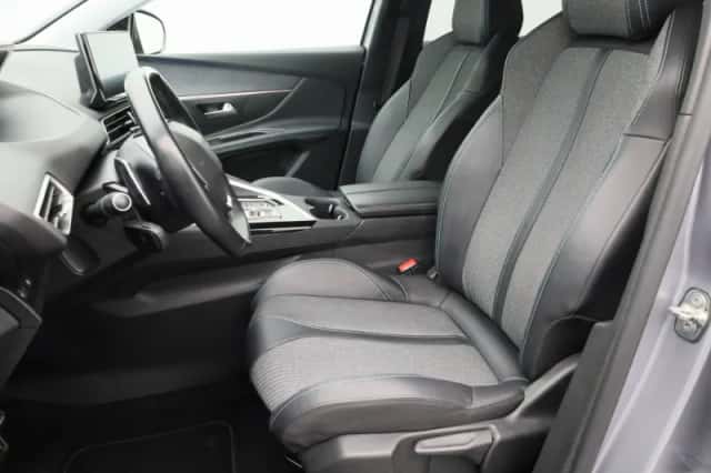 Peugeot 3008 (2022) thumbnail 10
