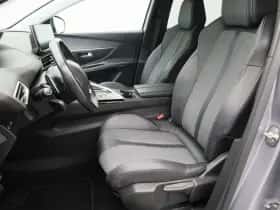 Peugeot 3008 (2022) thumbnail 10