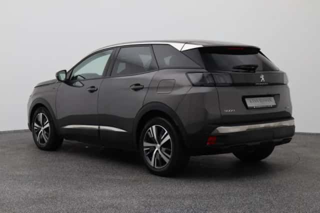 Peugeot 3008 (2022) thumbnail 4