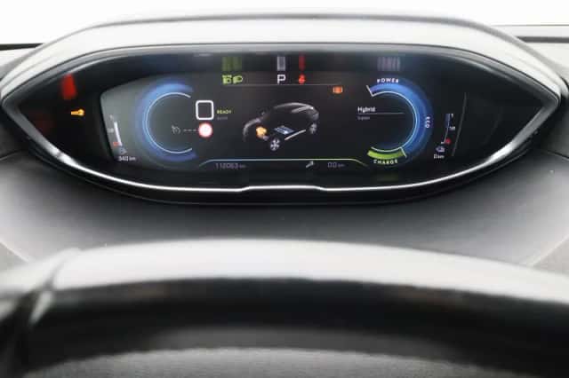 Peugeot 3008 (2022) thumbnail 6