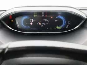 Peugeot 3008 (2022) thumbnail 6