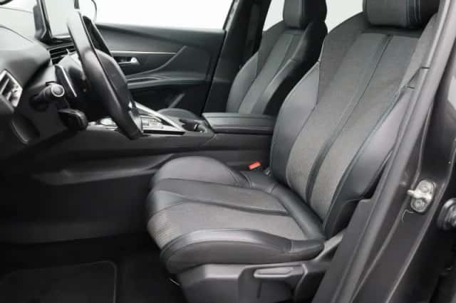 Peugeot 3008 (2022) thumbnail 10