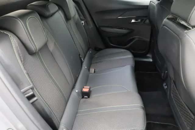 Peugeot 2008 (2023) thumbnail 11