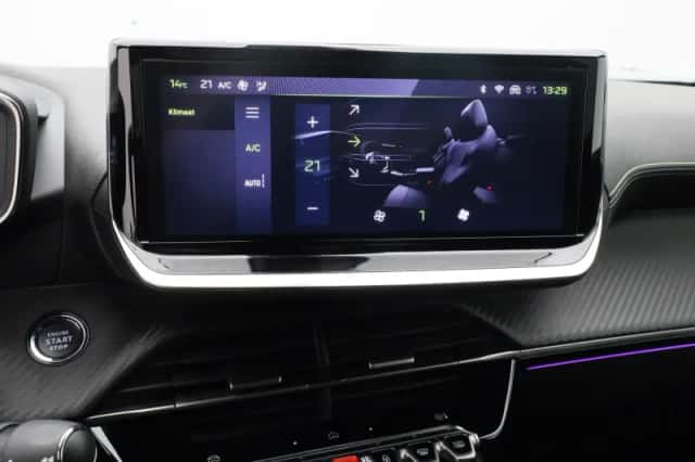 Peugeot 2008 (2023) thumbnail 16