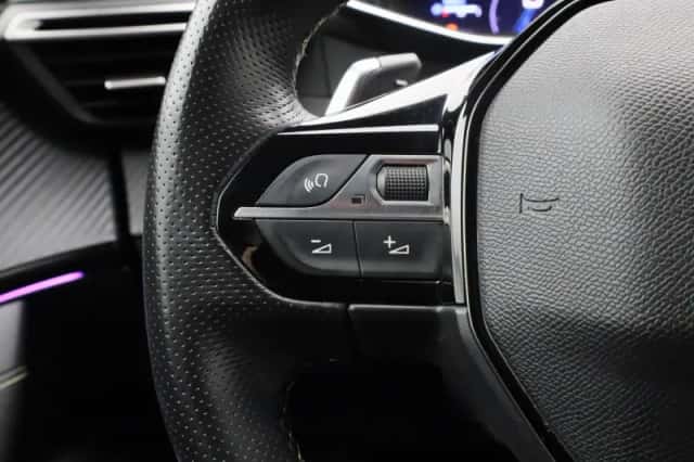 Peugeot 2008 (2023) thumbnail 18