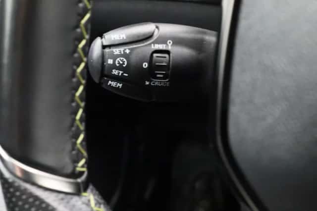 Peugeot 2008 (2023) thumbnail 20